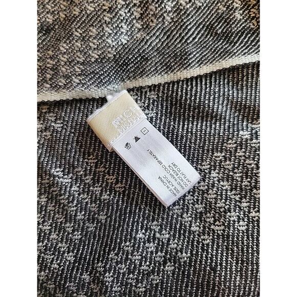 Michael Kors Scarf Fringe Reversible 80"x50" - Picture 6 of 6